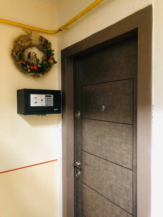 Little Cute Homey Apartman Satu Mare Exterior foto